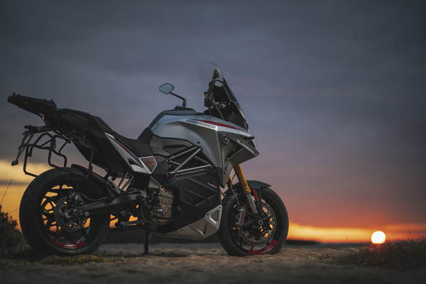 Touring on Electric – Energica Experia
